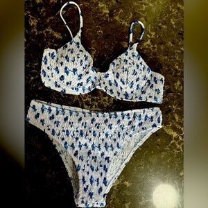 Cute two piece bikini NWOT